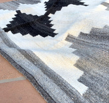 Load image into Gallery viewer, Puna Sheep Wool Rug in Black, White &amp; Grey
